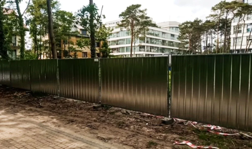 wynajem ogrodzeń budowlanych